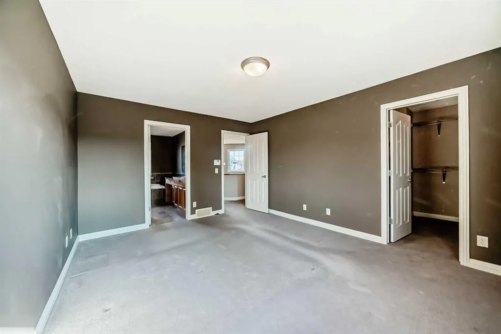 130 Panamount View NW