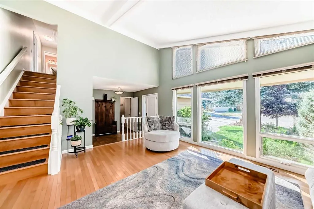 28 Woodfield Court SW