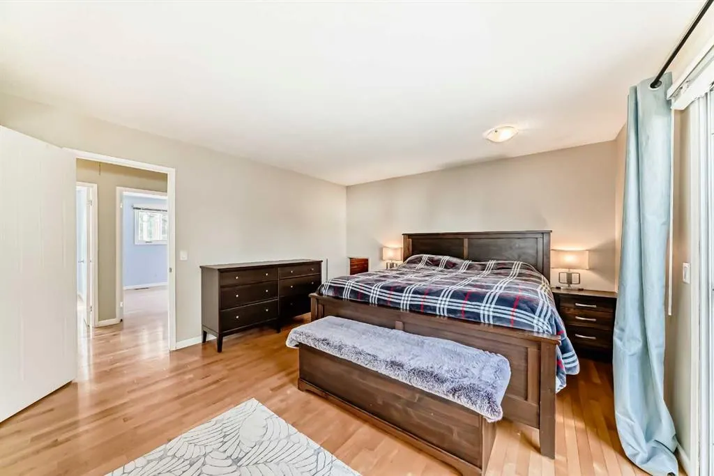 28 Woodfield Court SW