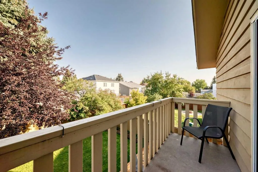 28 Woodfield Court SW