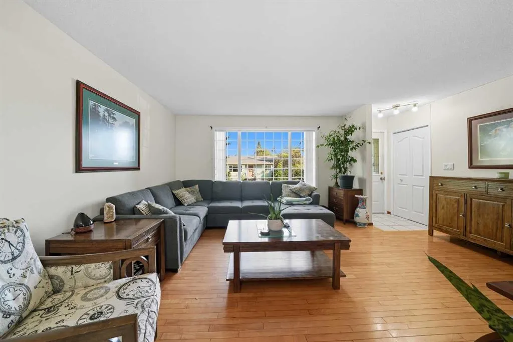 23 McKinnon Crescent