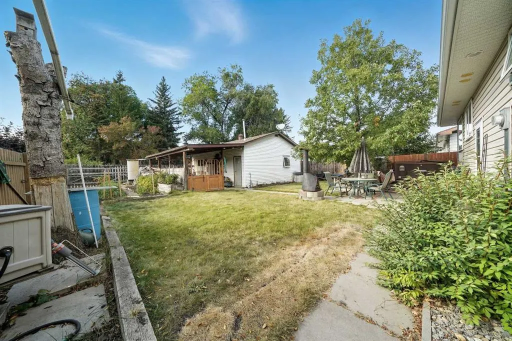 23 McKinnon Crescent