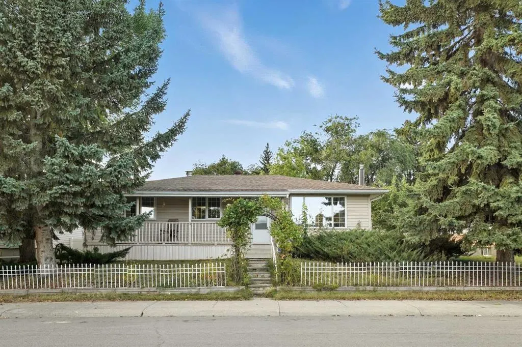 23 McKinnon Crescent