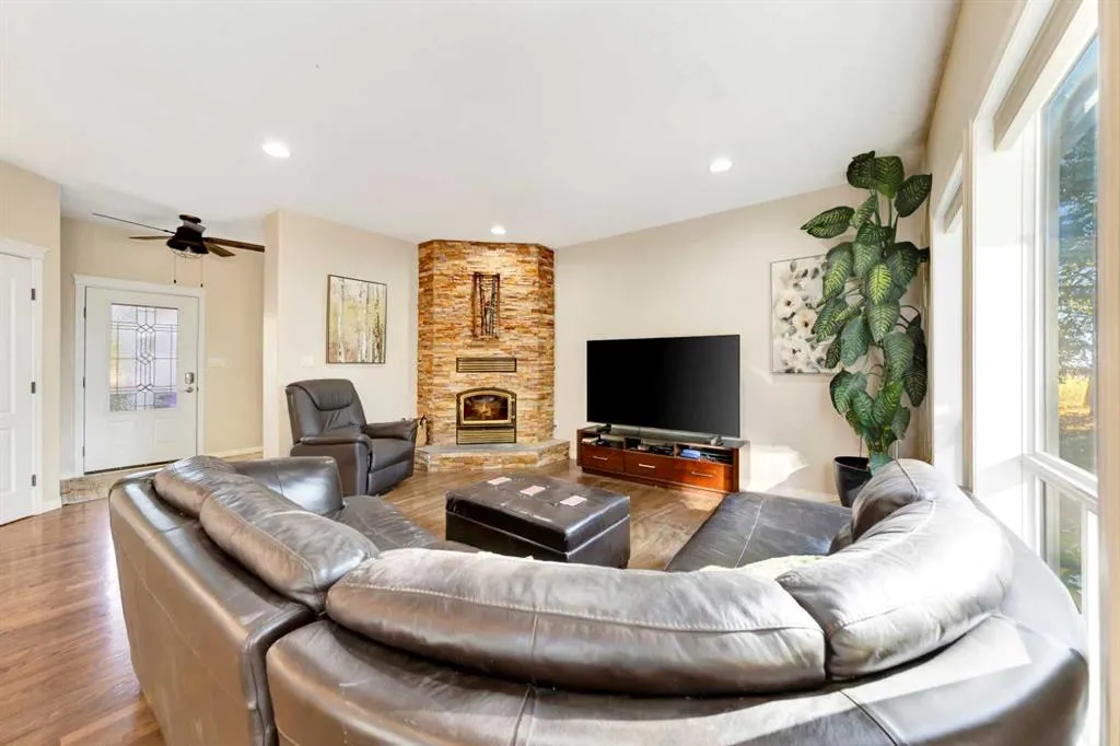 10077 TWP RD 520
