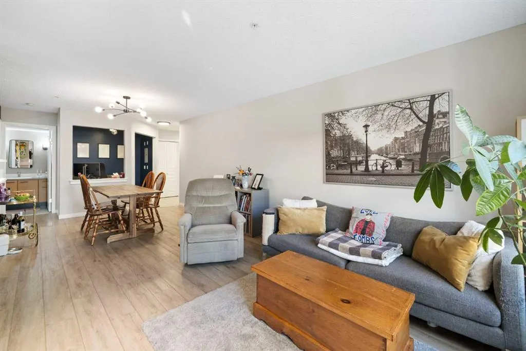 22 Richard Place SW, #141