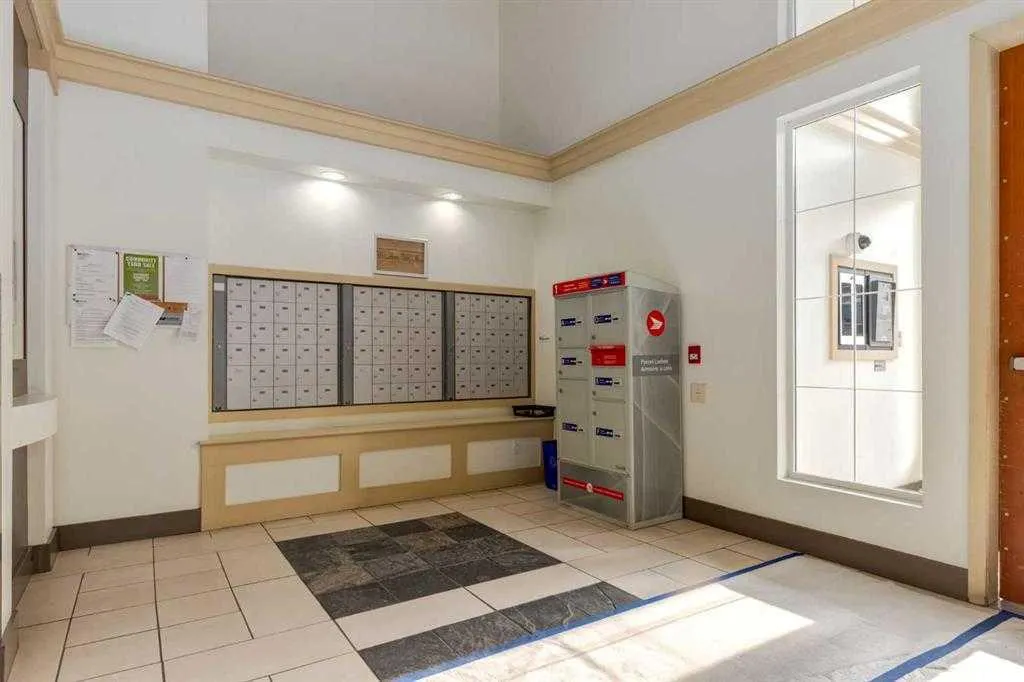 22 Richard Place SW, #141