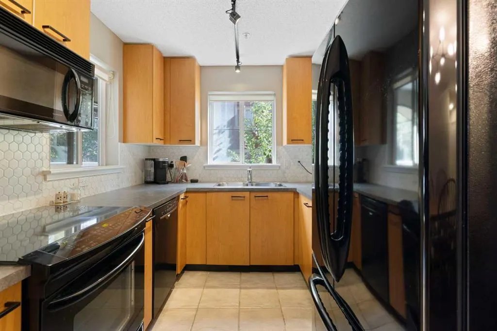 22 Richard Place SW, #141