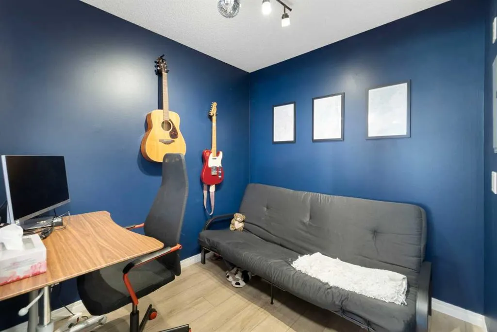 22 Richard Place SW, #141