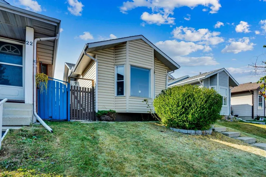 20 Tararidge Close NE
