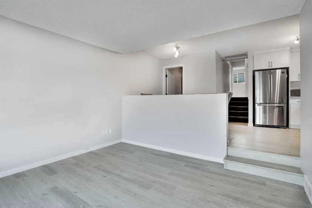 20 Tararidge Close NE