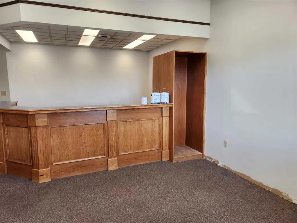 4402 52 Avenue, #106