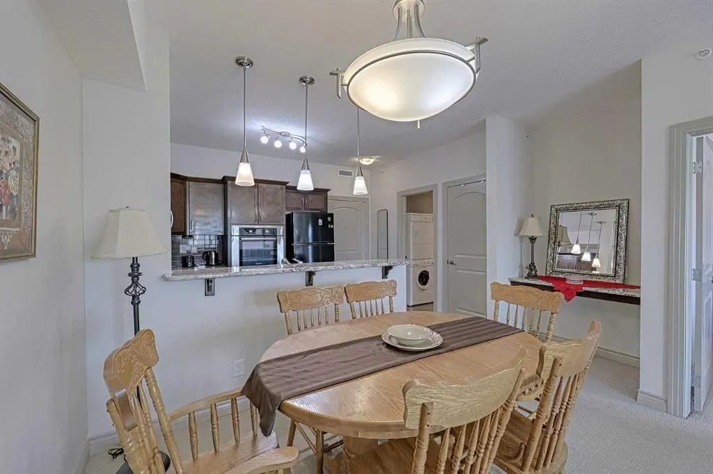 70 Royal Oak Plaza NW, #403