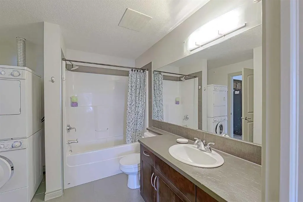 70 Royal Oak Plaza NW, #403