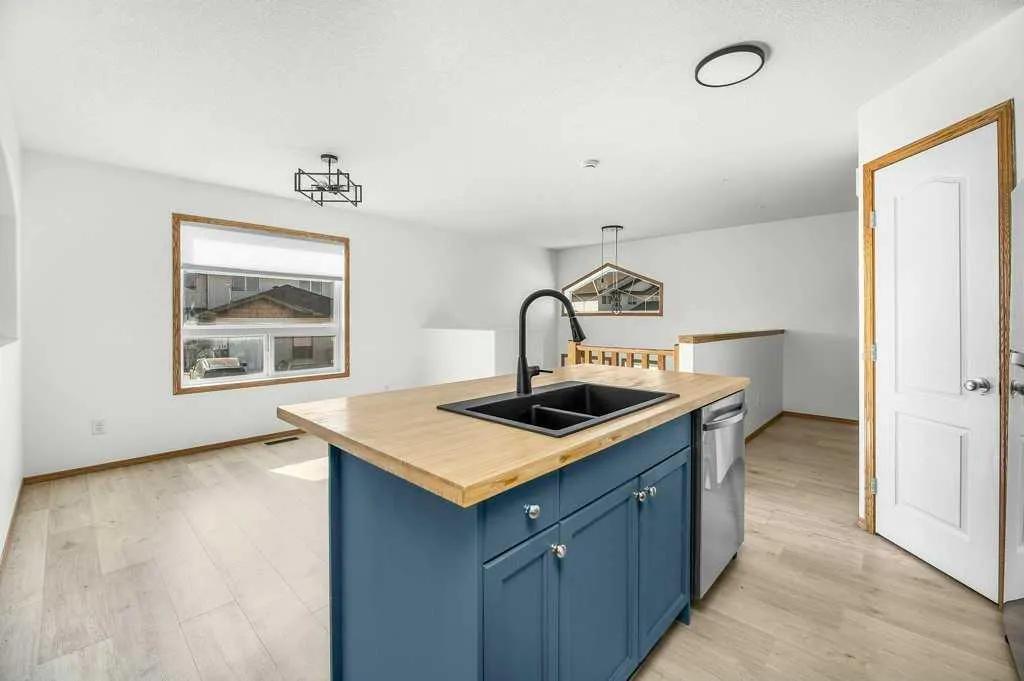 6220 Orr Drive, #112