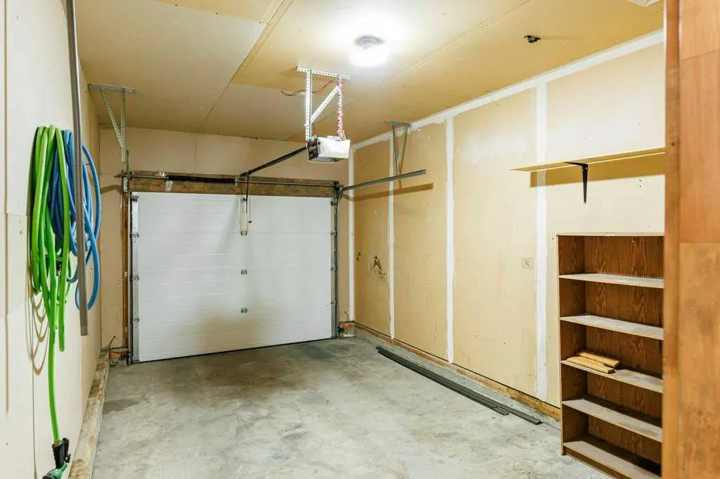 6220 Orr Drive, #112