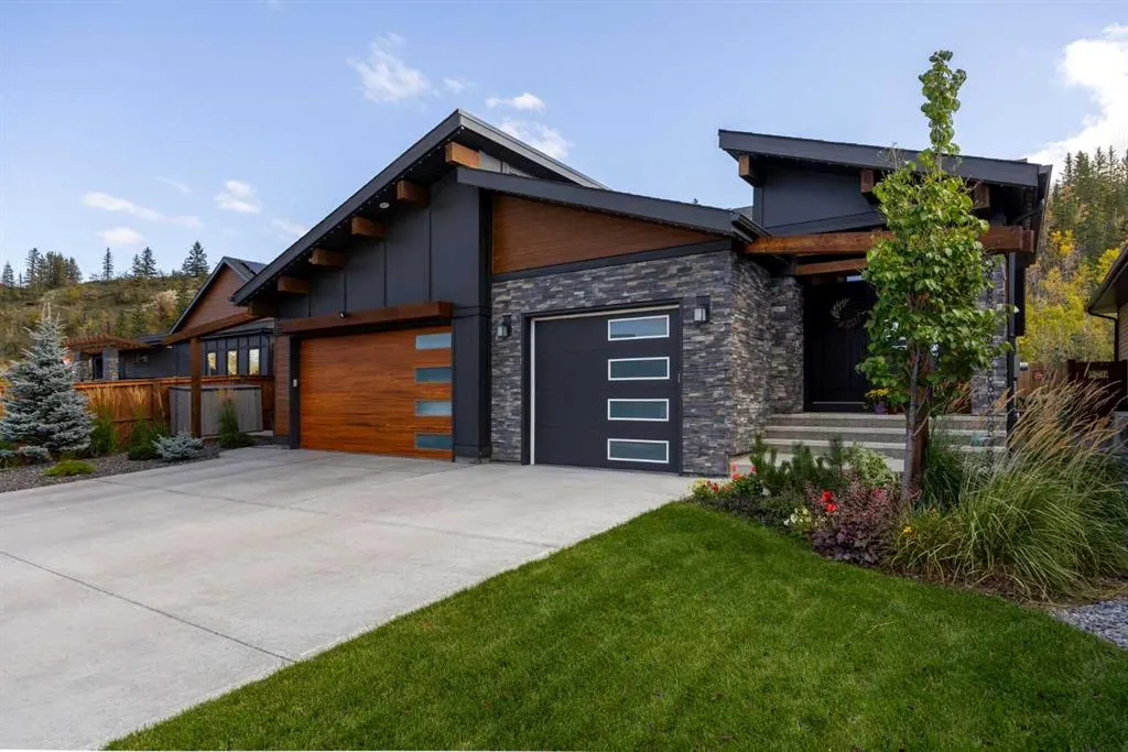84 Riviera Court