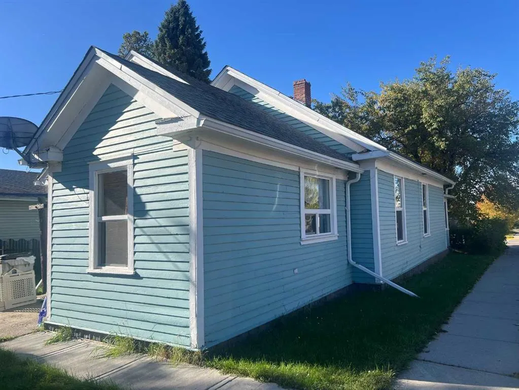 823 50 Street