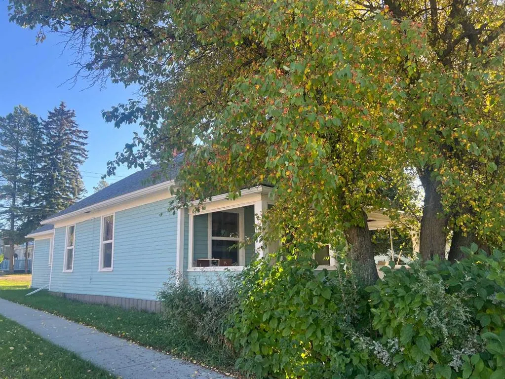 823 50 Street