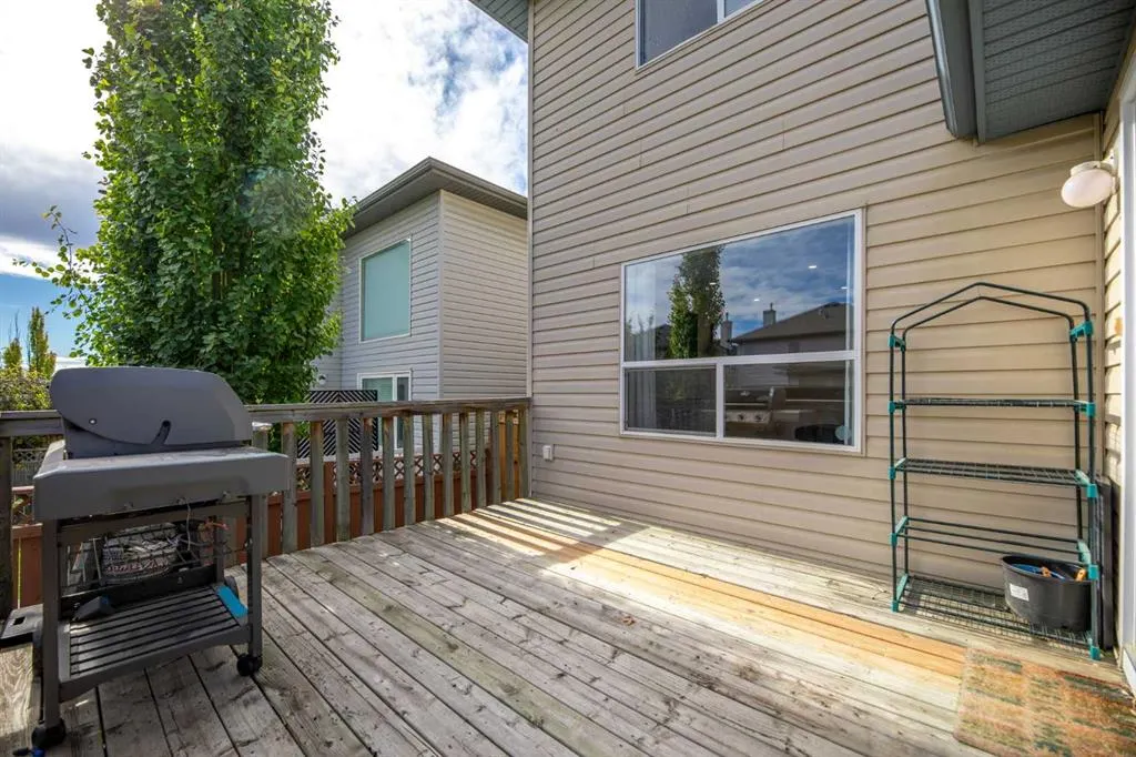 235 Tuscany Ridge View NW