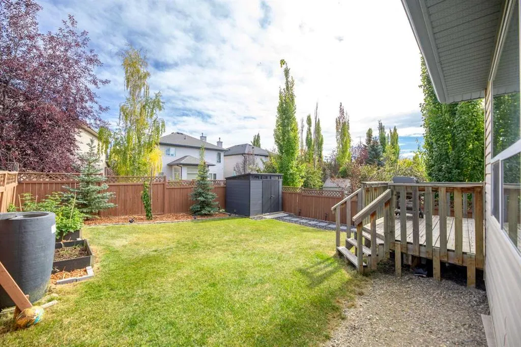 235 Tuscany Ridge View NW