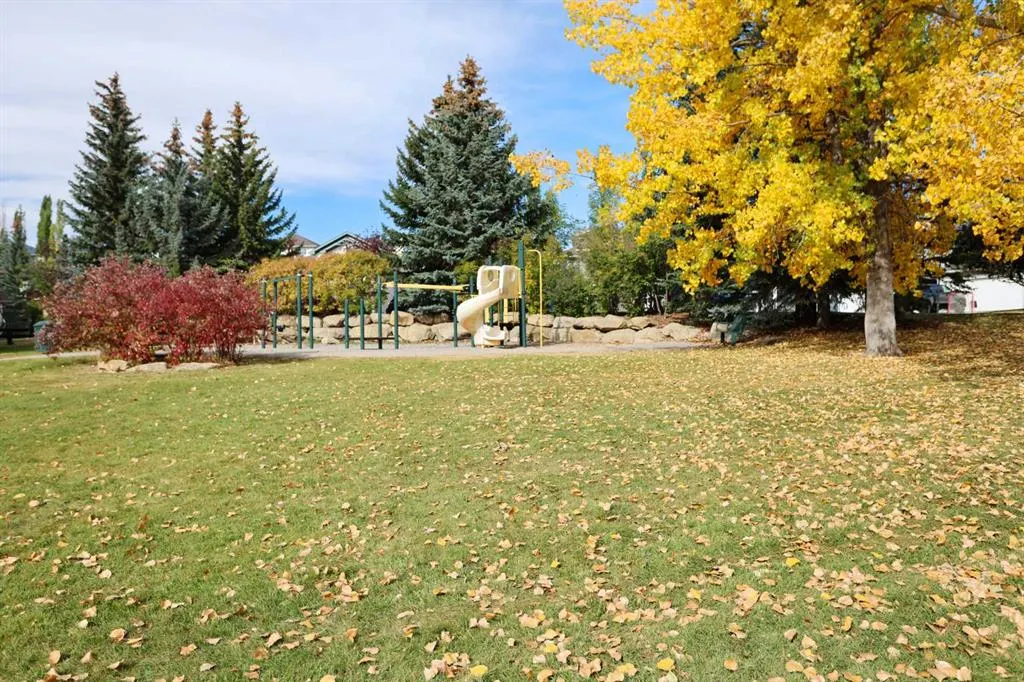 235 Tuscany Ridge View NW