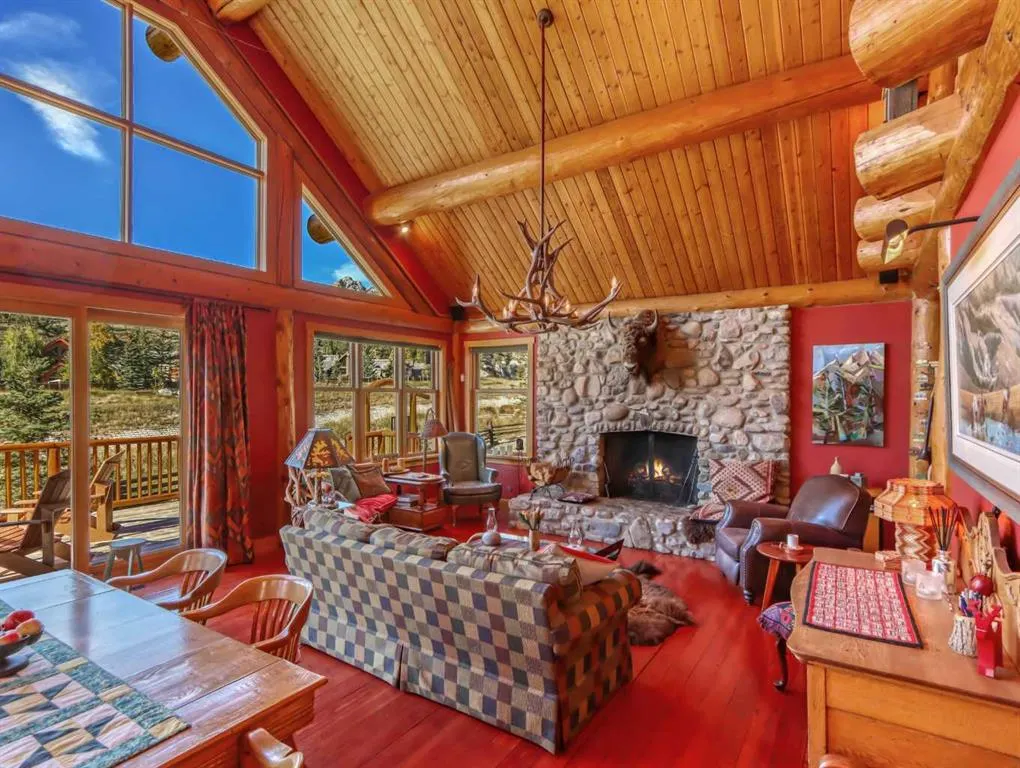 15 Canyon Road