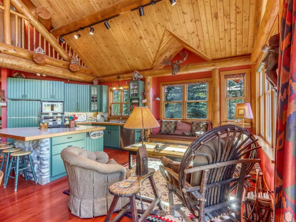 15 Canyon Road