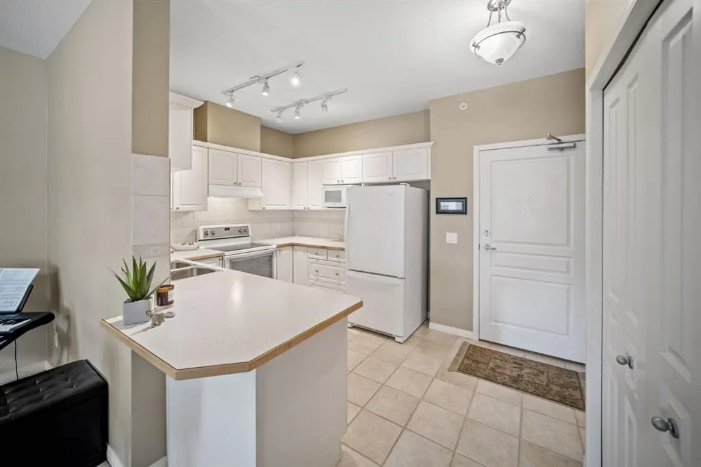 3213 Lake Fraser Court SE, ##
