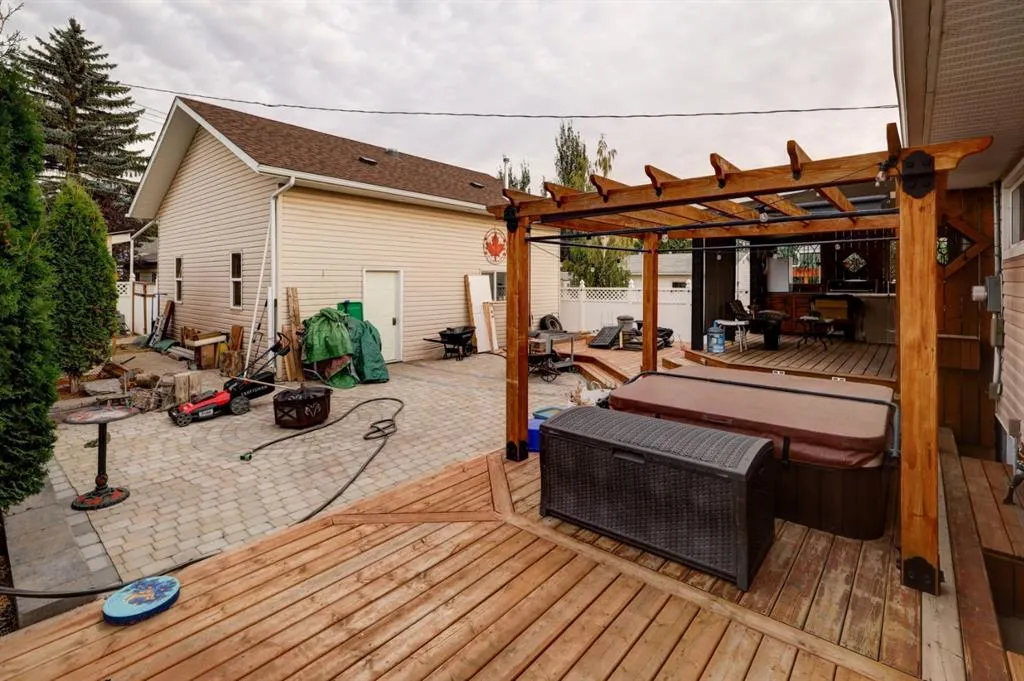 409 12 Street E
