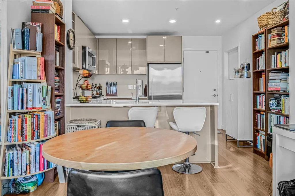 301 10 Street NW, #607