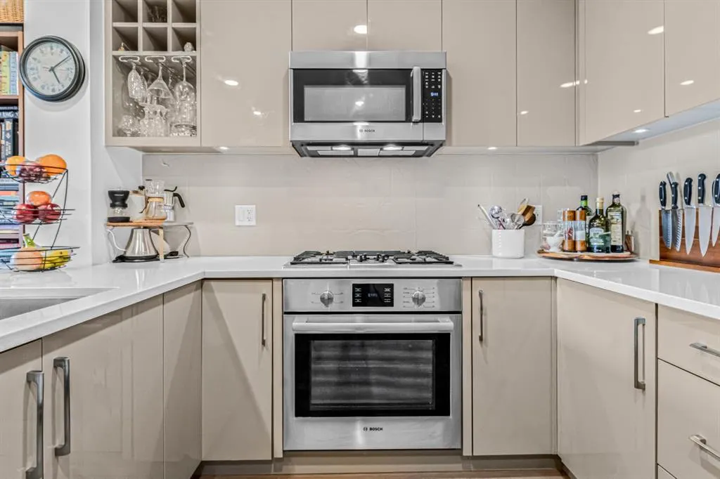 301 10 Street NW, #607