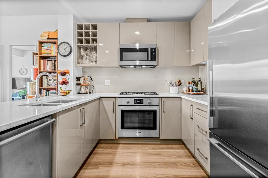 301 10 Street NW, #607
