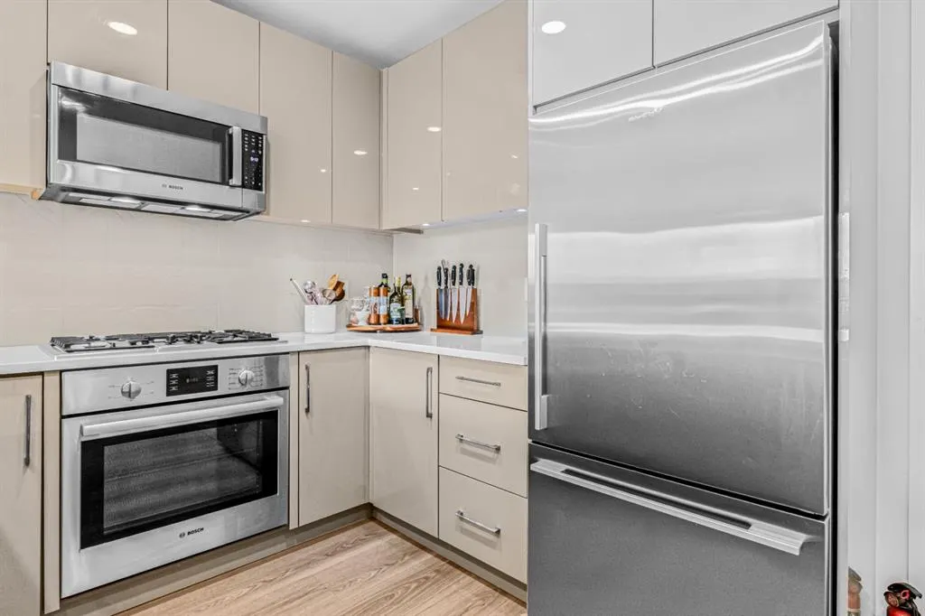 301 10 Street NW, #607