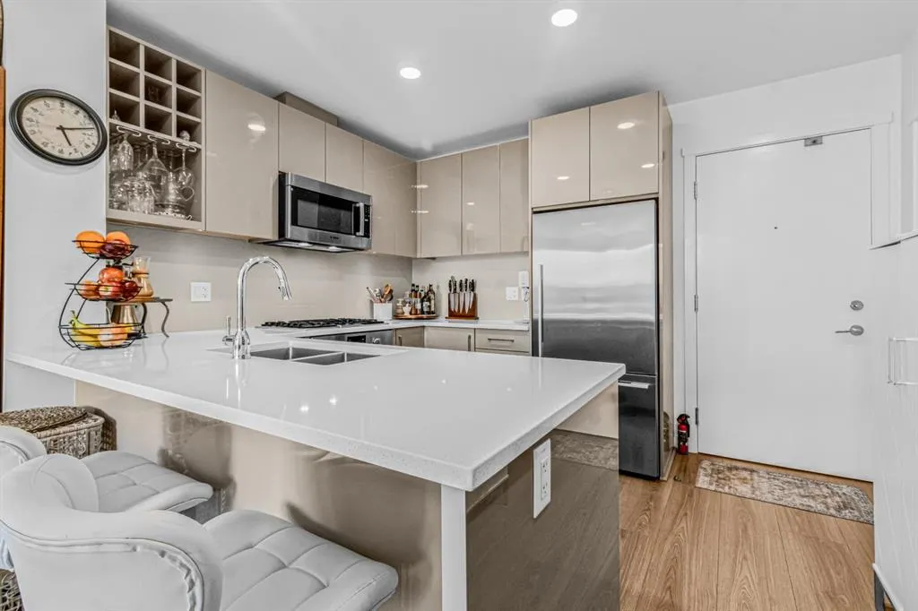 301 10 Street NW, #607