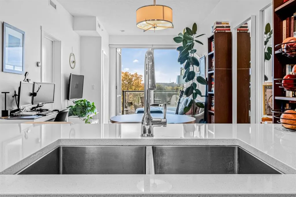 301 10 Street NW, #607