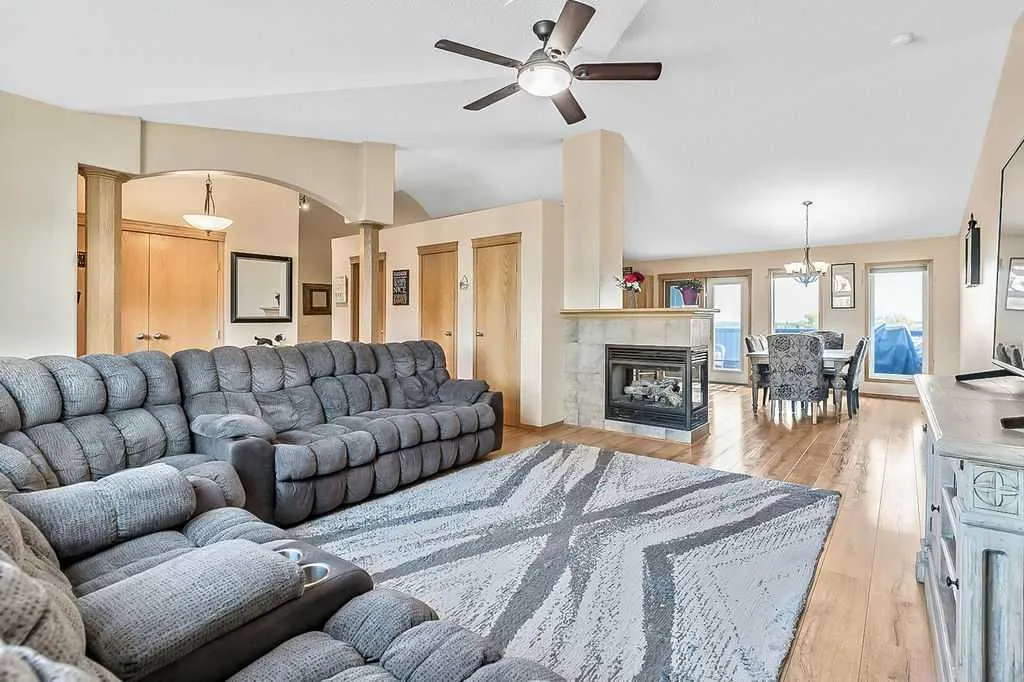 5054 274 Avenue W, #200