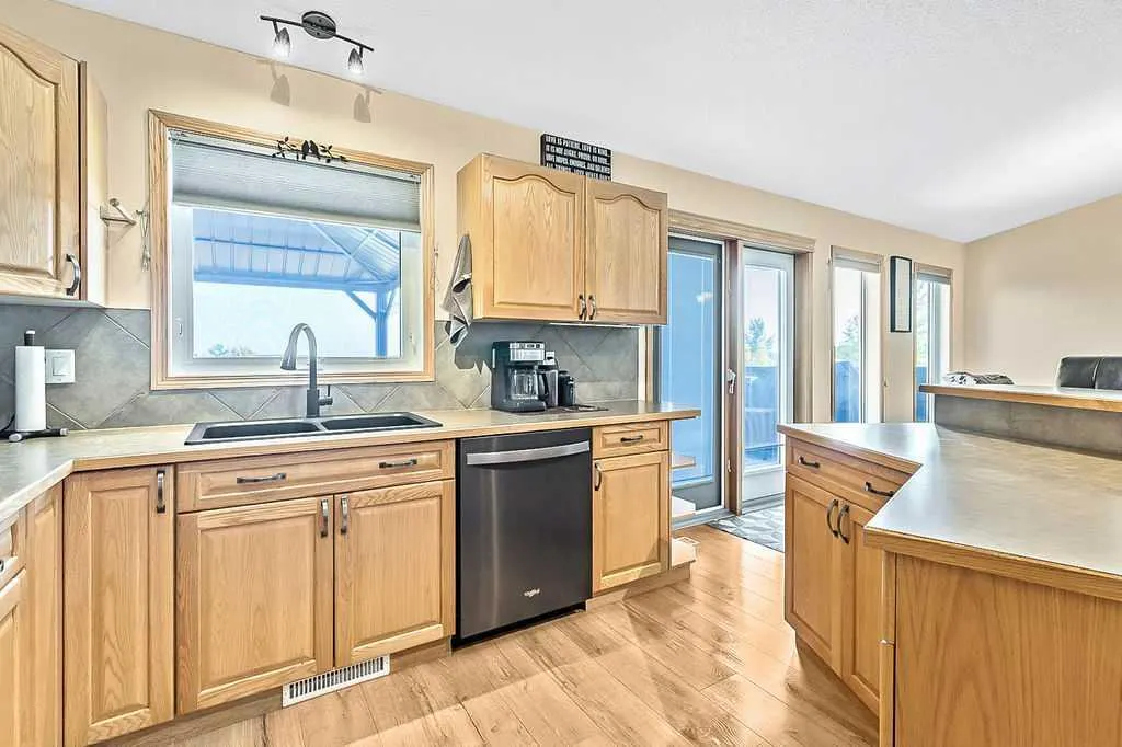 5054 274 Avenue W, #200