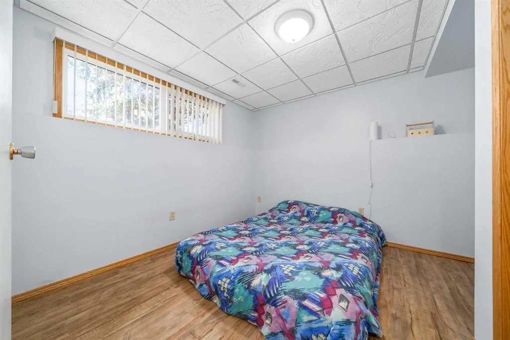 14 Ross Glen Green SE