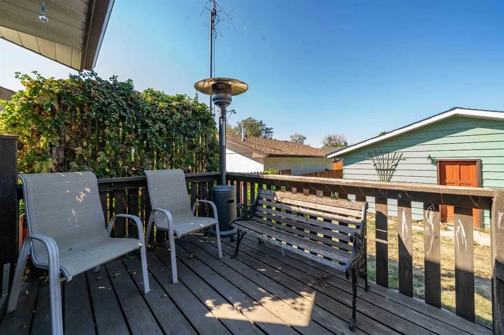 14 Ross Glen Green SE