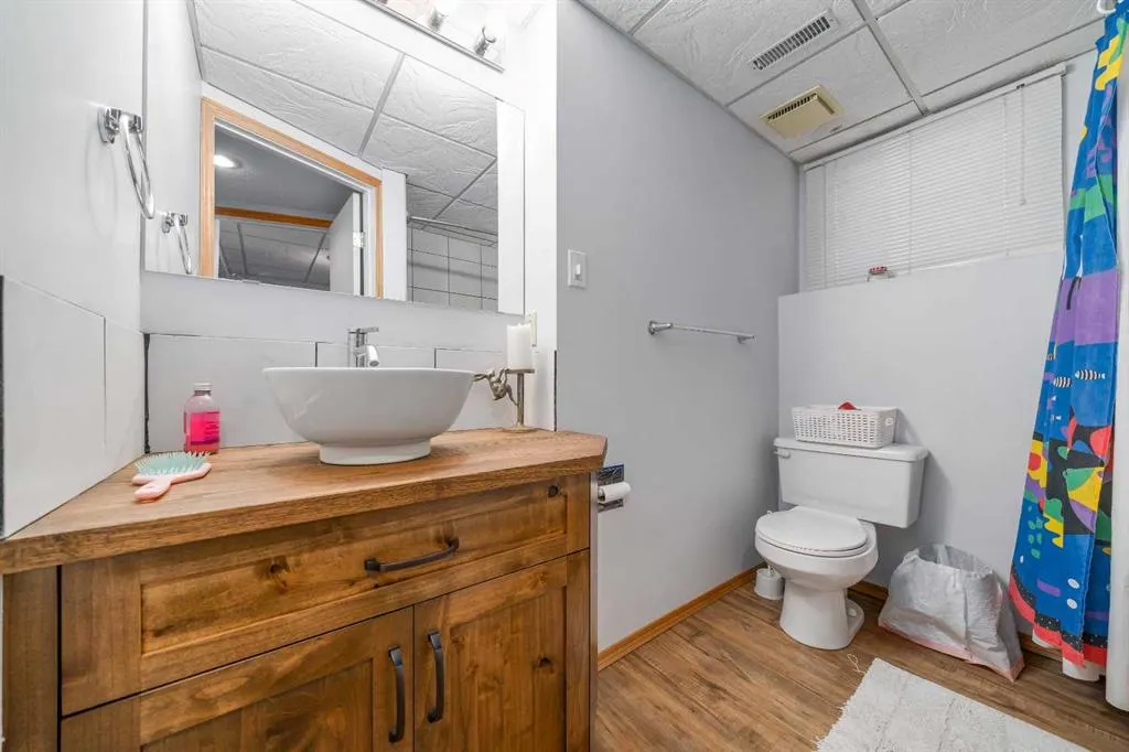 14 Ross Glen Green SE