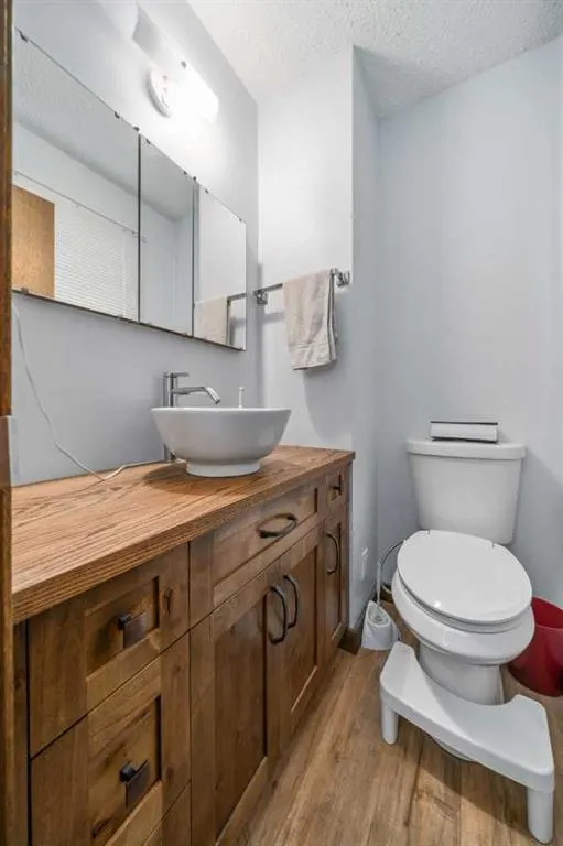 14 Ross Glen Green SE