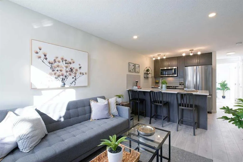 135 Mahogany Parade SE, #1104