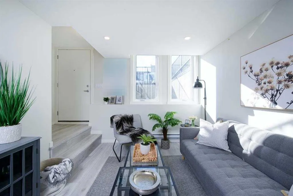 135 Mahogany Parade SE, #1104