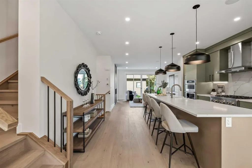 2015 34 Street SW