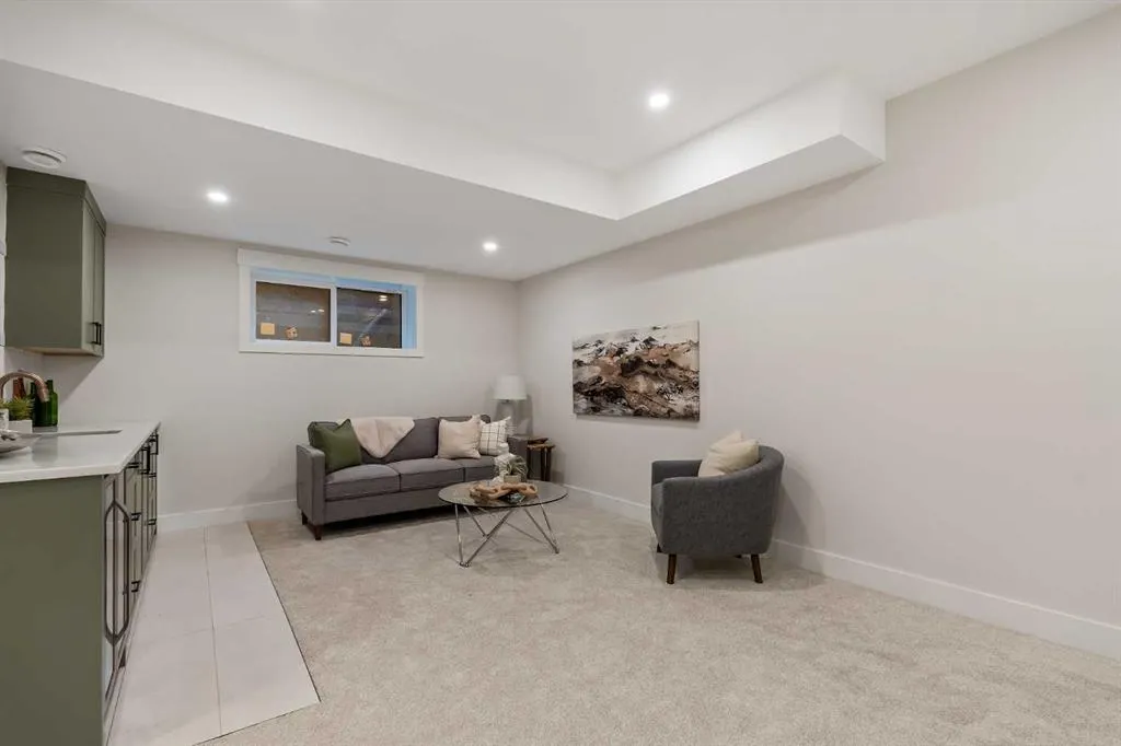 2015 34 Street SW