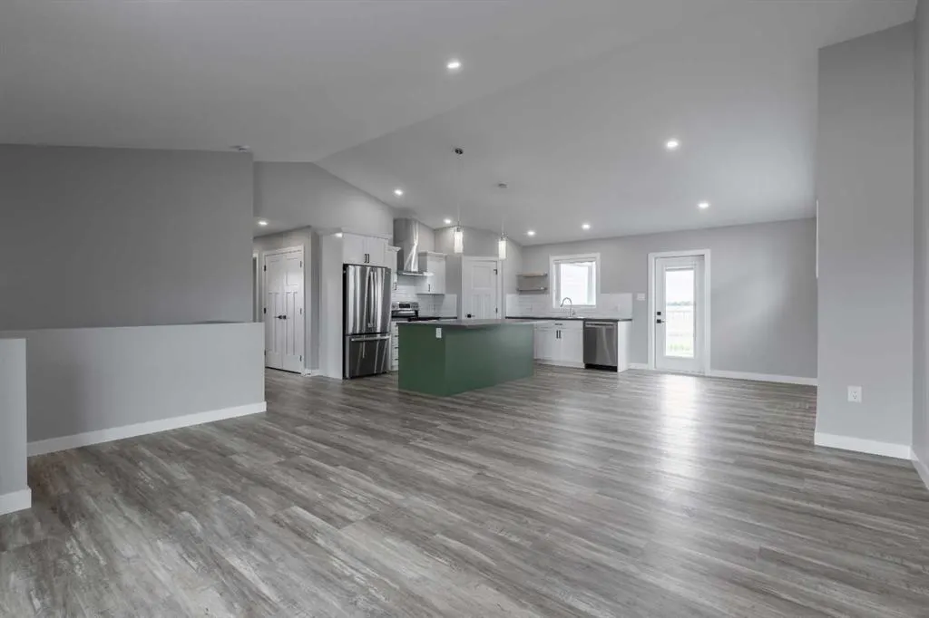 332 9 Street
