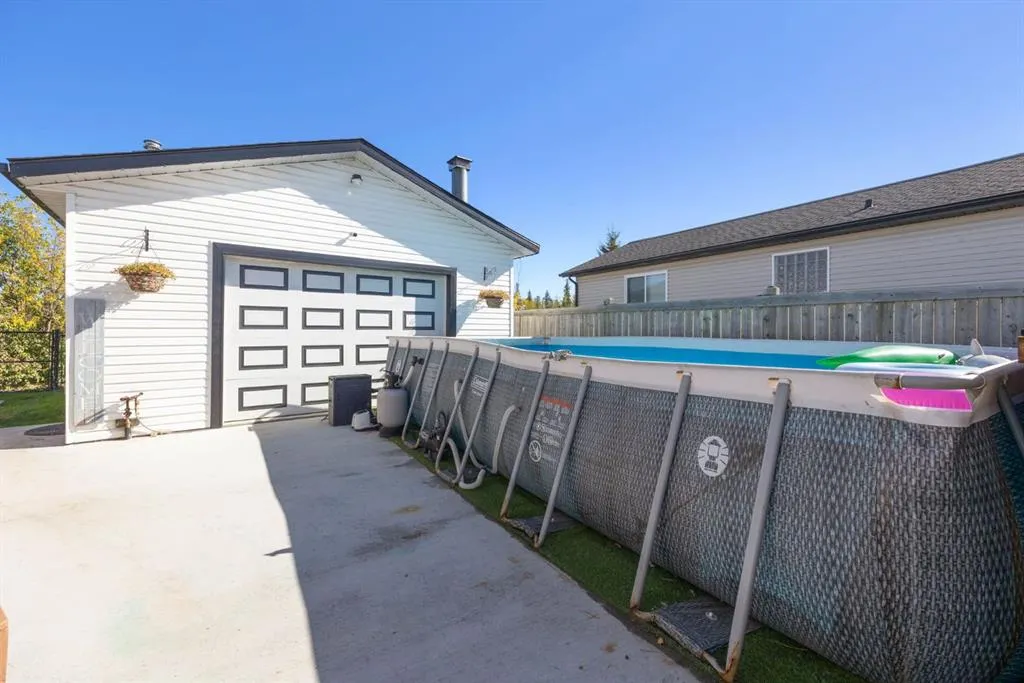 136 Sumac Crescent