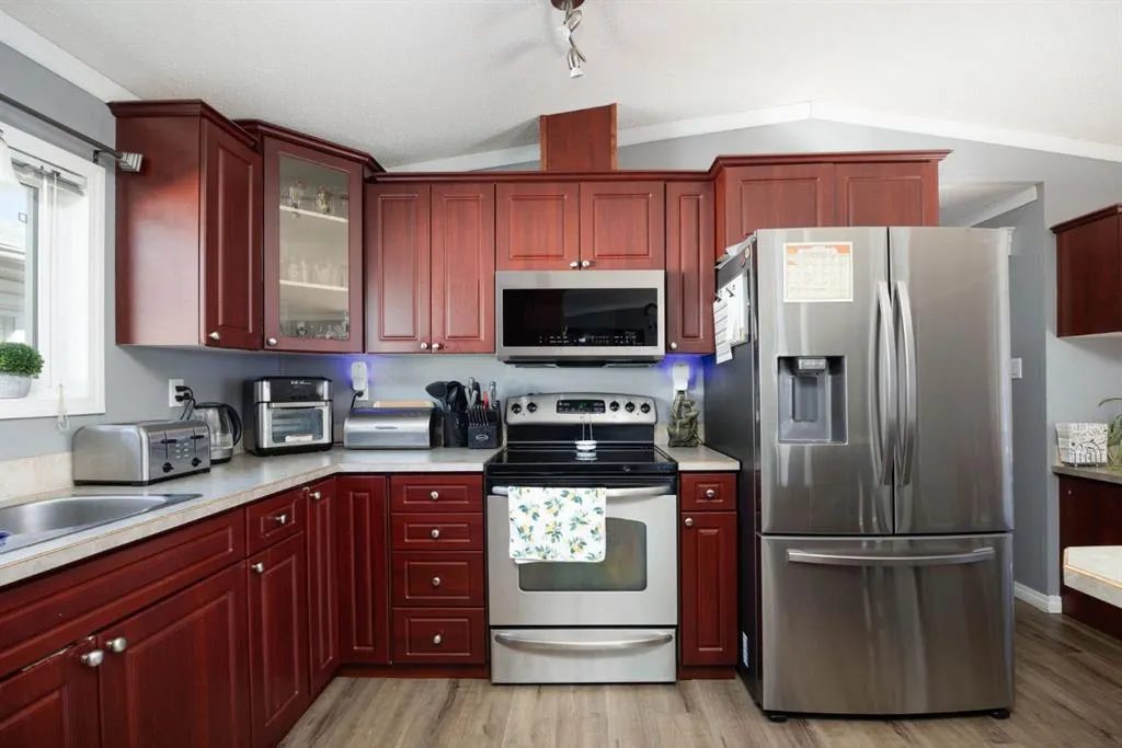 136 Sumac Crescent