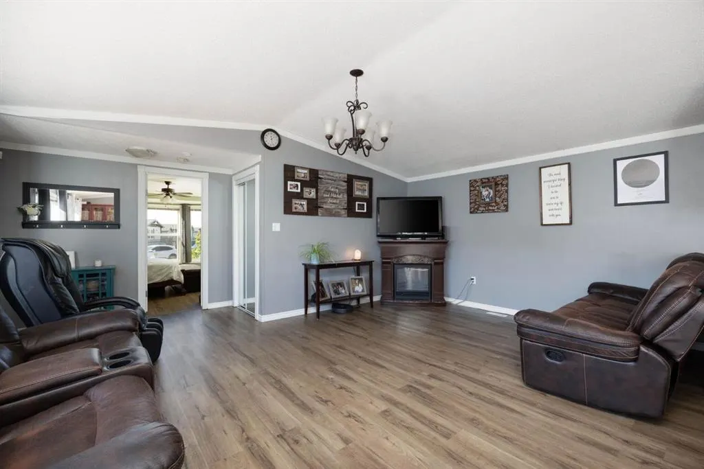 136 Sumac Crescent
