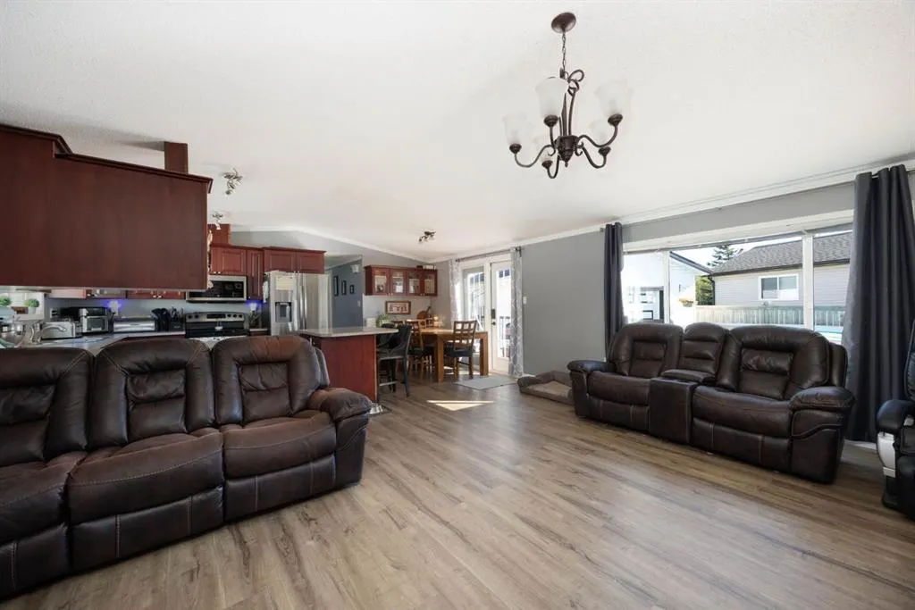 136 Sumac Crescent